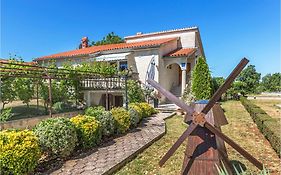 Awesome Studio In Pula With Wifi