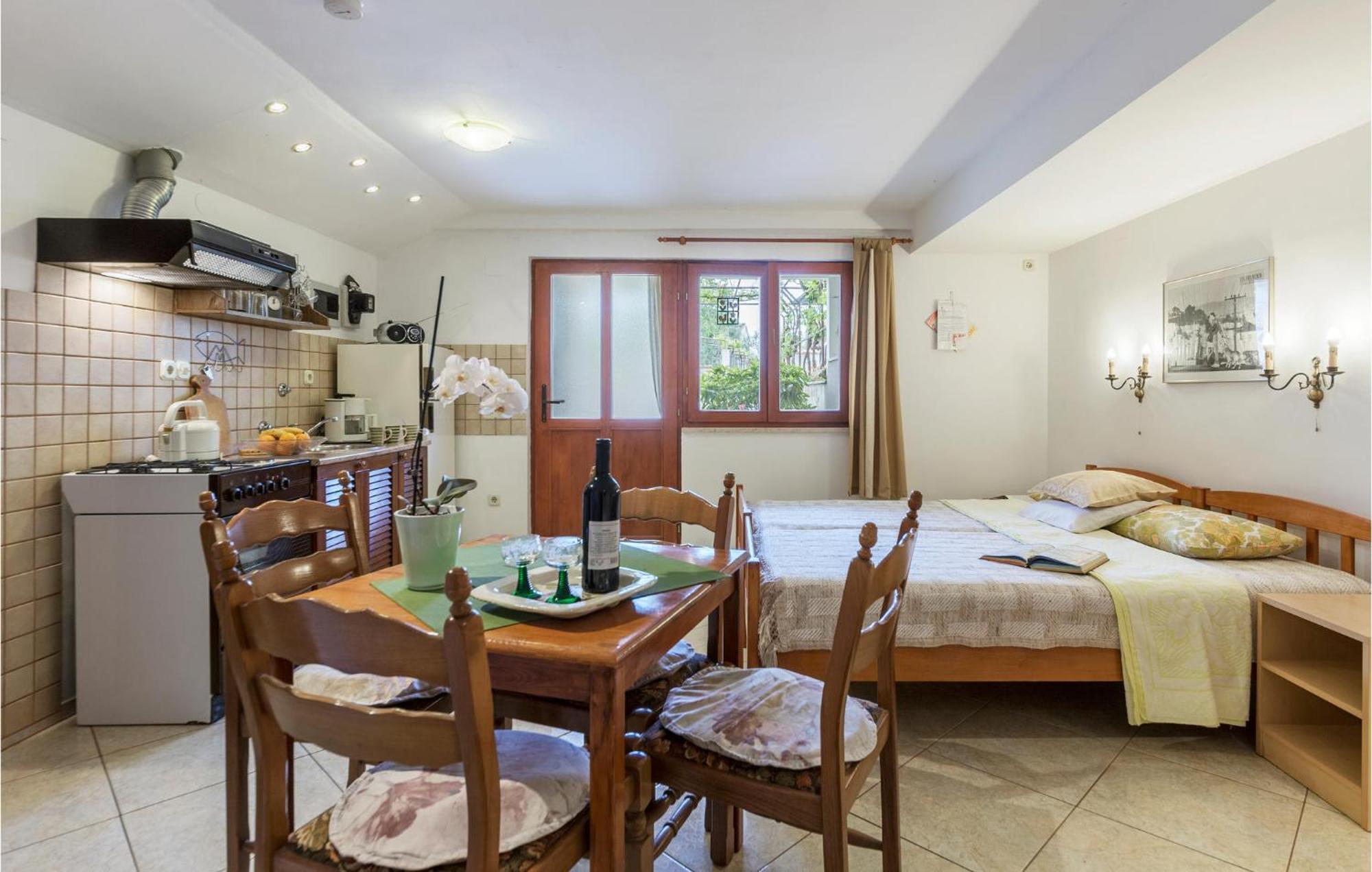 Awesome Studio In Pula With Wifi Exterior foto