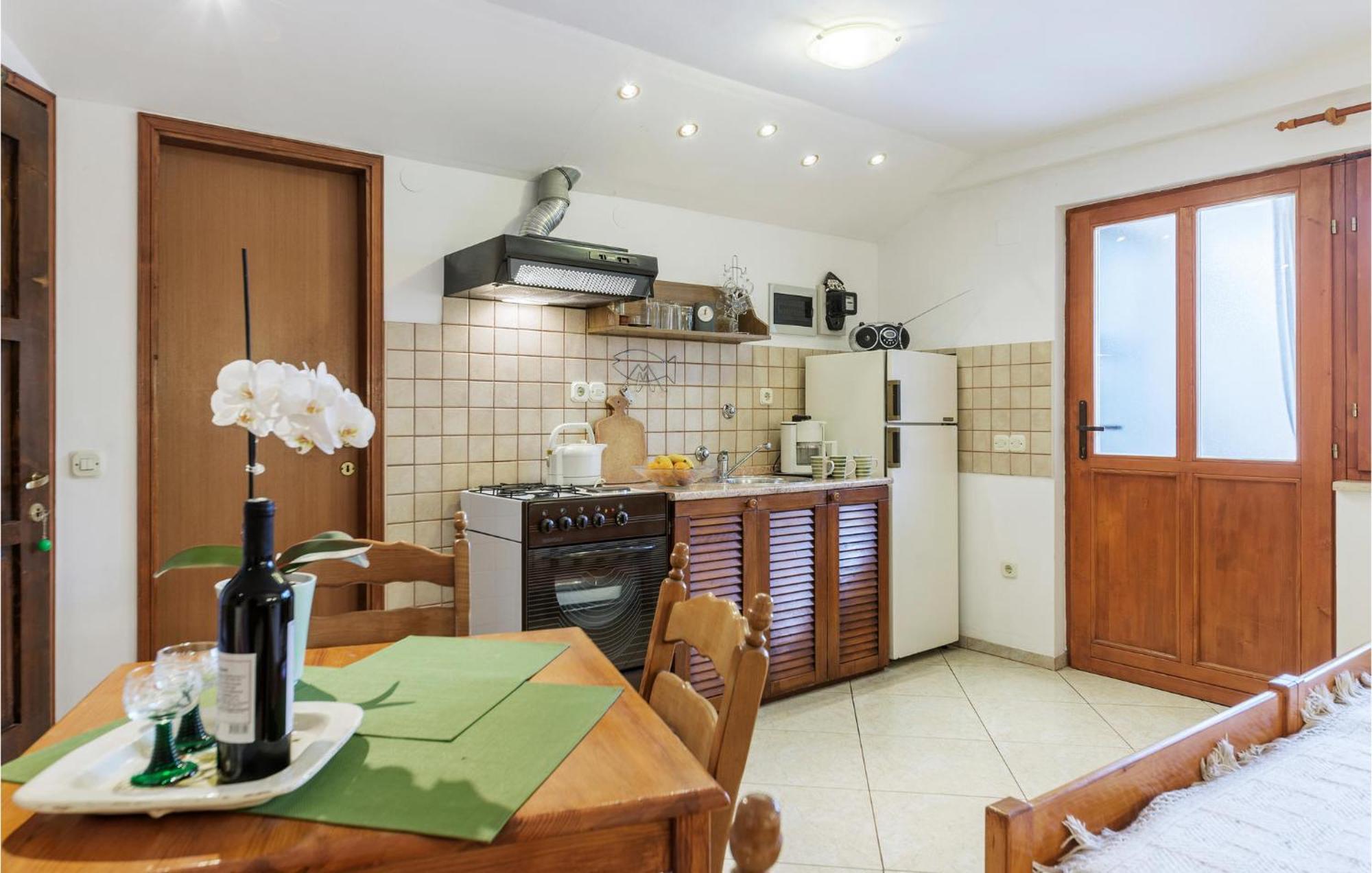 Awesome Studio In Pula With Wifi Exterior foto